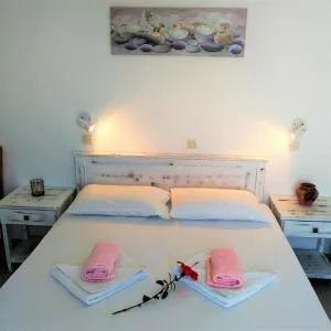 Dolphin Rooms - Agia Irini Paros