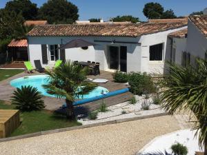 Villas Tres belle villa, 4 chambres, piscine et jacuzzi : photos des chambres