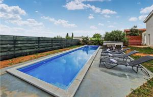 Awesome Home In Marcana With Wifi, Outdoor Swimming Pool And Jacuzzi