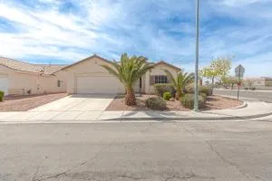 Beautiful Spacious Single Story Vegas Home - Wann
