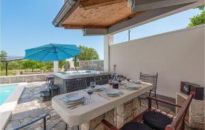 Pet Friendly Home In Danilo