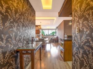 280 metros, Rua Coberta - Centro - Vale das Hortênsias 204 II