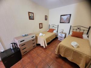 Twin Room Ground Floor room in Hostal Jayma
