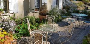 B&B / Chambres d'hotes Le jardin de Saint Jean : photos des chambres