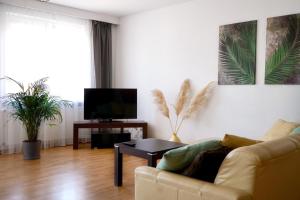 Plac 14 Apartament 80 m2 z Balkonem Centrum