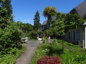 B&B / Chambres d'hotes Le jardin de Saint Jean : photos des chambres