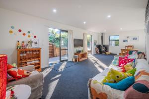 La Maison de Manu Waiata - Akaroa Holiday Home