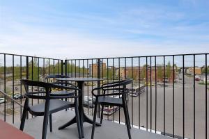 Guestly Homes - 3BR Modern Apartment