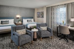 Junior Suite, 2 Queen Beds room in Four Points by Sheraton French Quarter