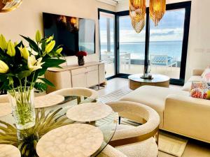 Magnificent 3 Bedroom Penthouse