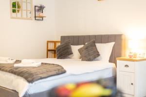 Sun x Mountains - Black Church