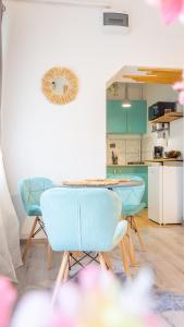 Sun x Mountains - Black Church