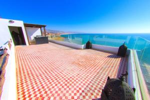 Bouad Seafront Apartments & Rooms