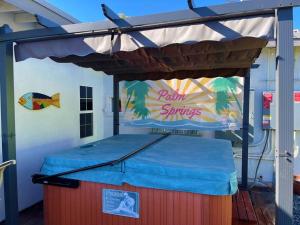 The Flamingo Palms private 1bd 1ba Unit in Duplex