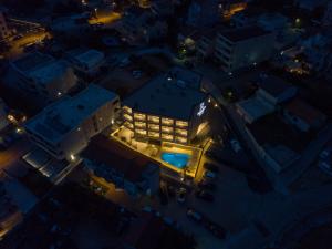 Apartments with a swimming pool Promajna, Makarska - 20940