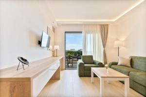 Family-friendly apartments with swimming pool Promajna, Makarska - 20940