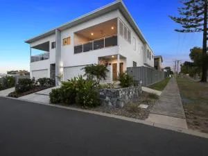 Sun Crest - Woolgoolga