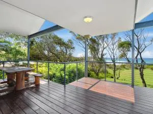 Surf Break - Arrawarra