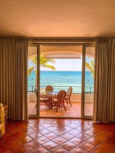 "Condo Delfines" acogedor espacio en la playa !