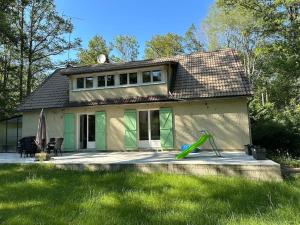 Maisons de vacances Jolie Maison a Saint Fargeau : photos des chambres