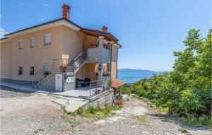 Pet Friendly Apartment In Veprinac