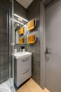 Studio apartment 4 min walk to the beach