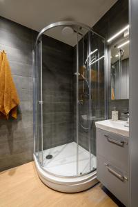 Studio apartment 4 min walk to the beach