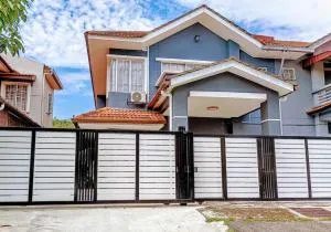 Tenang Retreat Holiday Home 3Bedroom 3Bath 2Parking - Kampong Sungai Kembong Hilir