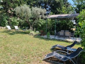 Maisons de vacances Le Pigeonnier, gite des Lucioles en Provence : photos des chambres