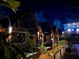 Taya Beach Front
