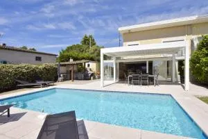 Family house with swimming pool & sea view - Plaine de la Brague