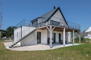 Maisons de vacances Confort, modernite et vue sur la marina a Sarzeau : Maison de Vacances