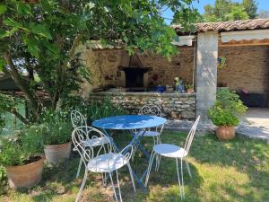 Maisons d'hotes La Cassine, gite des Lucioles en Provence : photos des chambres