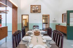 Villa Aangan by StayVista - A heritage charm with Swimming pool, Gazebo, Projector room & Indoor games