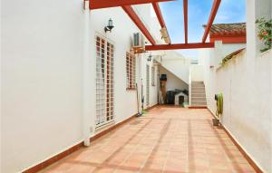 Gorgeous Home In Pilar De La Horadada