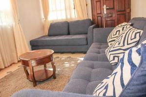 Windy Ridge Karen View Palace Apartment