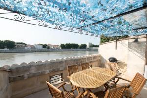 Maisons de vacances Rhona, Terrasse vue sur le Rhone : photos des chambres