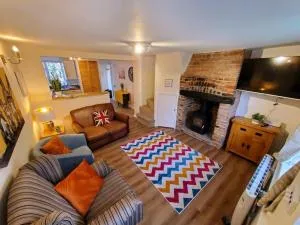 Court Cottage, 2 bed period house - Preston