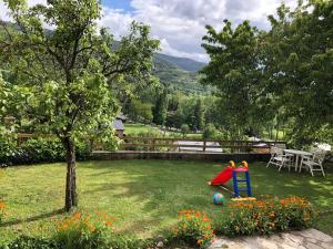 Maisons de vacances Casa adosada con gran jardin en Osseja : photos des chambres