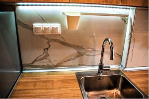 Blue like Orange with balcony