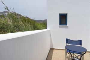 Studios Ninemia Serifos 2