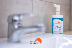 #065 Zulmira Flat by Home Holidays