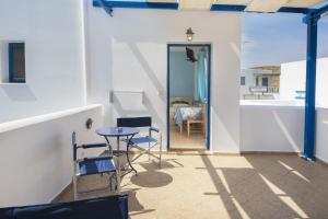 Studios Ninemia Serifos 5