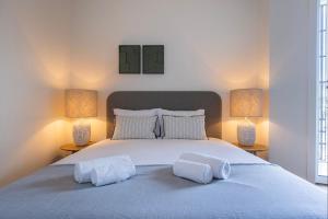 Radiant Apartment in City Center by LovelyStay