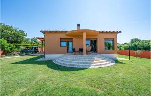 3 Bedroom Awesome Home In Liznjan