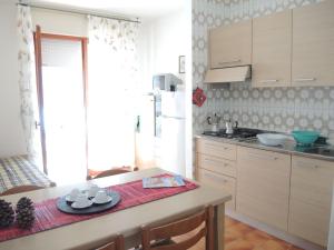 Flat 100m from the beach with sunny terrace
