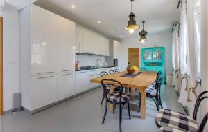 3 Bedroom Stunning Home In Plat