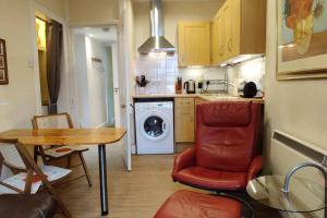 Royal Mile apt, just 1 min from Edinburgh Castle!