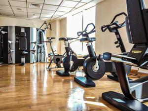 Luxury Escapes - Marina Views 1BR Apartments - Bay Central Dubai Marina