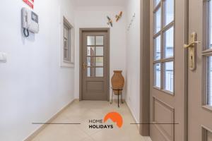 #056 Heart of Historic Albufeira by Home Holidays